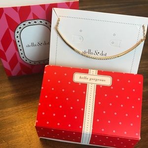 Stella & Dot Crecent Necklace Gold New with Box!